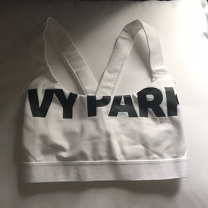 NWOT Ivy Park (Beyoncé’s line) sports bra size XS